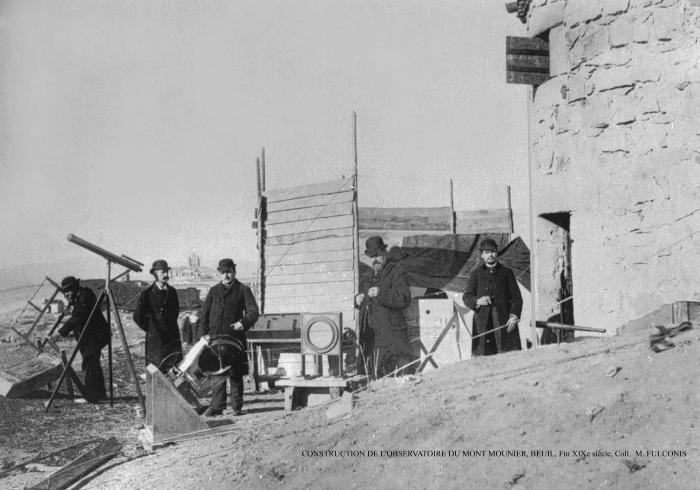 Construction de l'observatoire du Mont-Mounier. Coll. Fulconis, Michel.