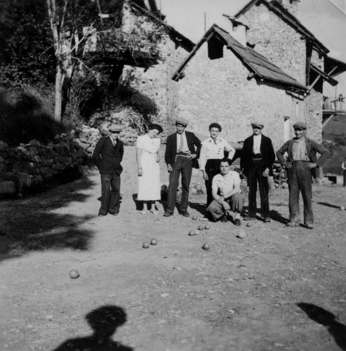 [Partie de Boules, Bouchanières ?]