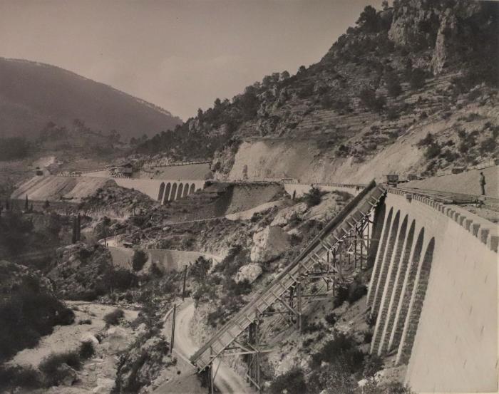 Murs de soutènement. Partie entre kil. 20-200 et 20-700