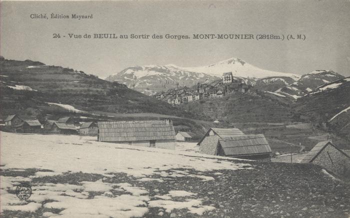 Vue de Beuil au sortir des Gorges, Mont Mounier (2818 m)
